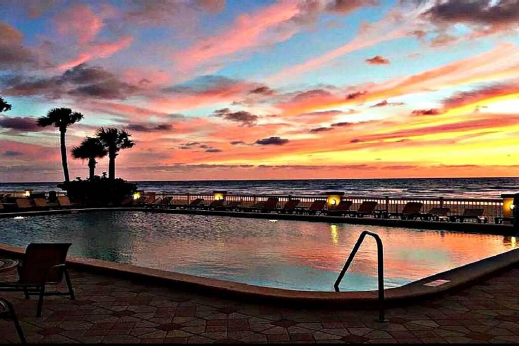 Dayton Beach Resort Direct Ocean 5Th Floor Daytona Beach Exterior photo